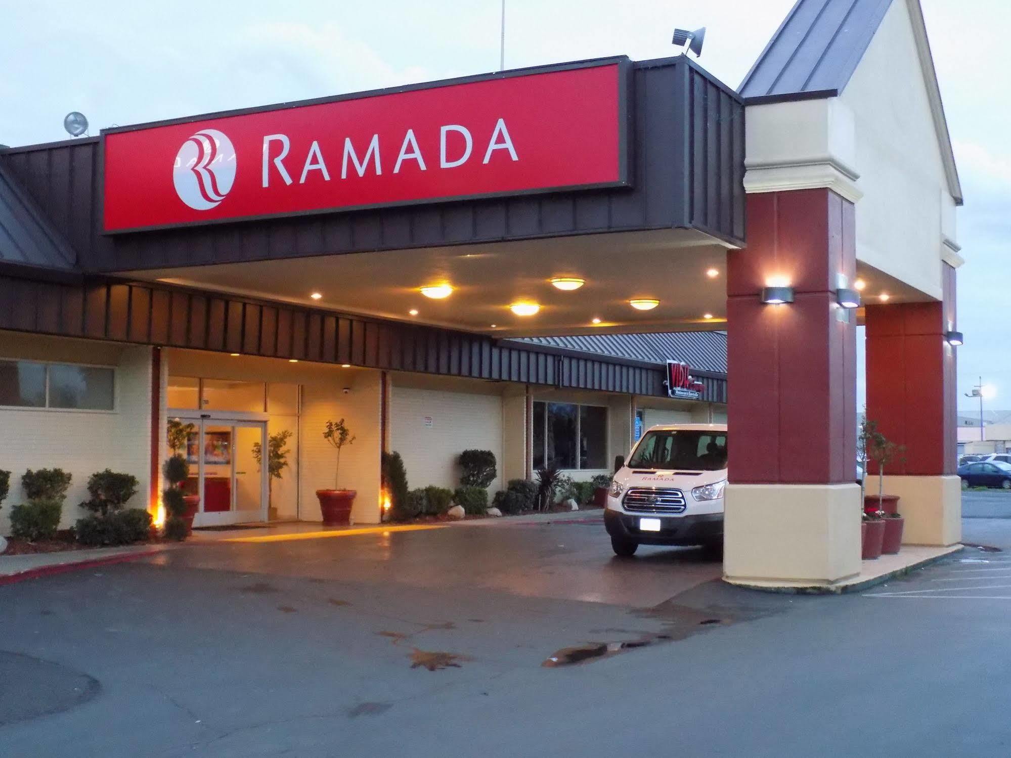 Ramada By Wyndham Sacramento Hotel North Highlands Eksteriør billede